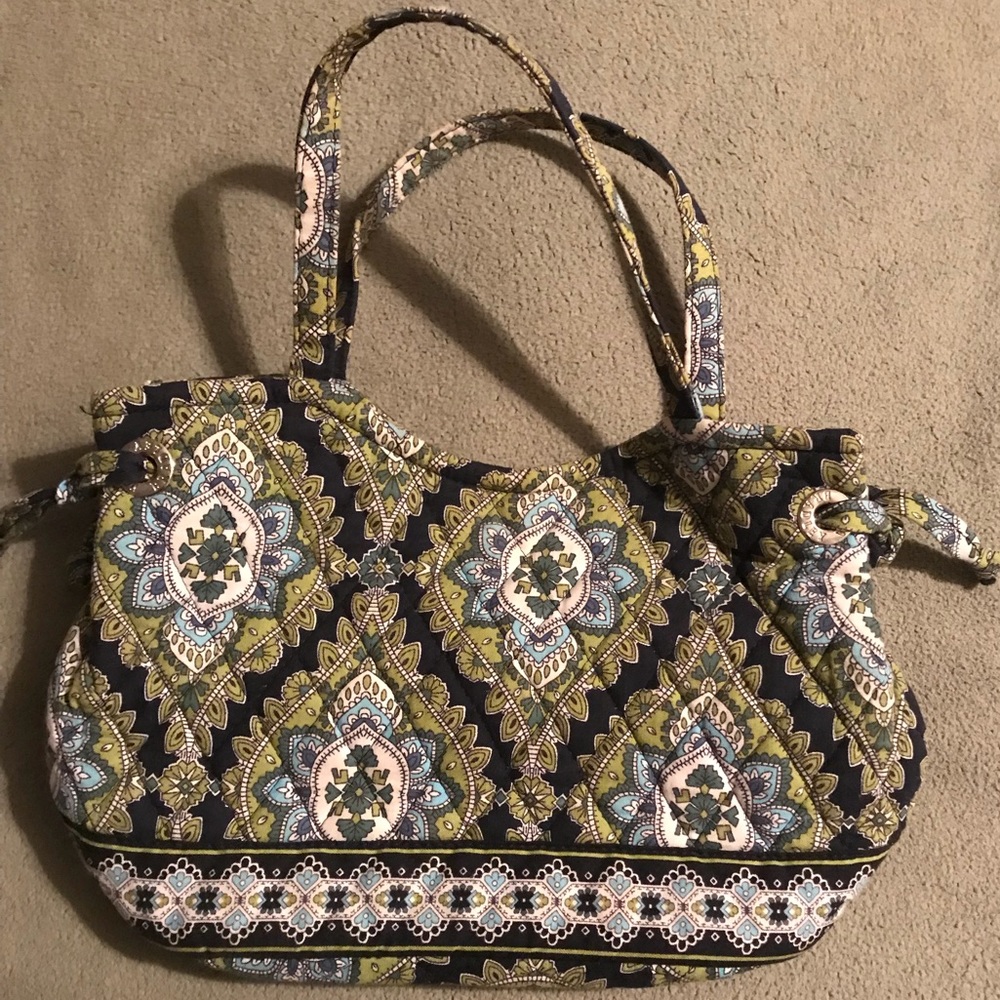 Vera Bradley hand bag